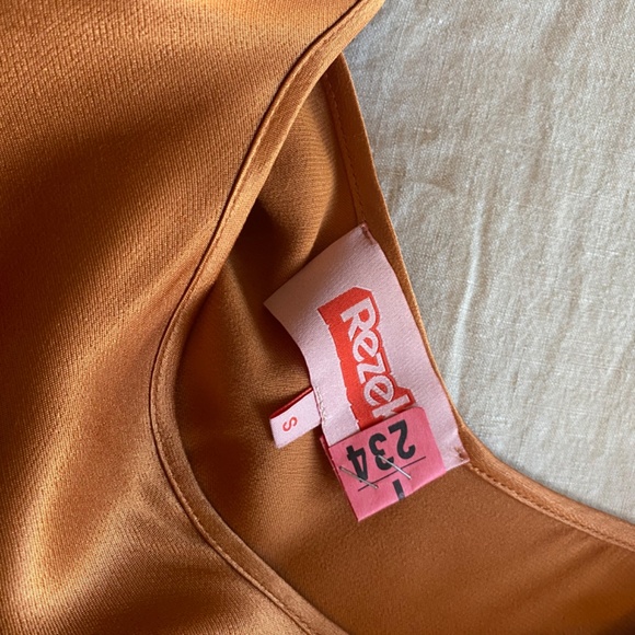 Rezek Martini Dress - Picture 5 of 6